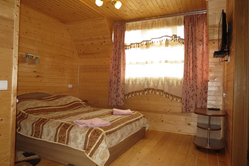 Bilyy Kamin Guest House Tatariv Cameră foto