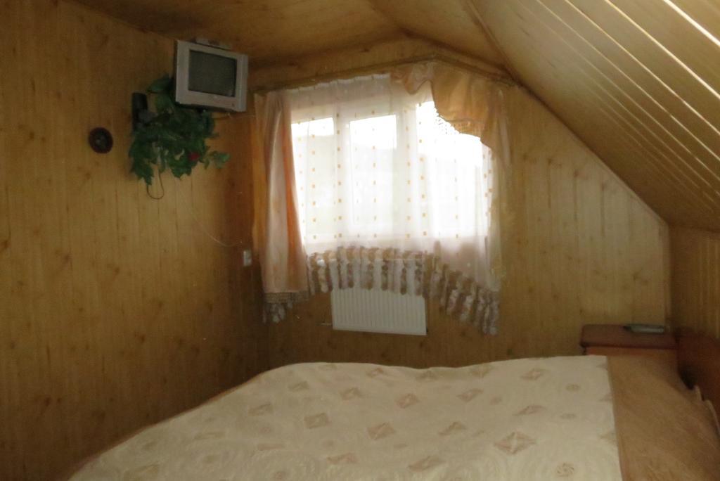 Bilyy Kamin Guest House Tatariv Cameră foto
